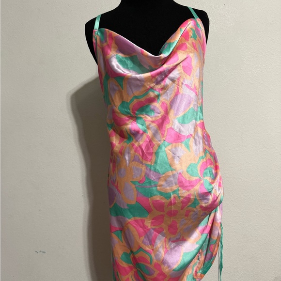 ASOS DESIGN Fuller bust ruched slip mini beach dress in kaleidoscope print - Picture 4 of 6